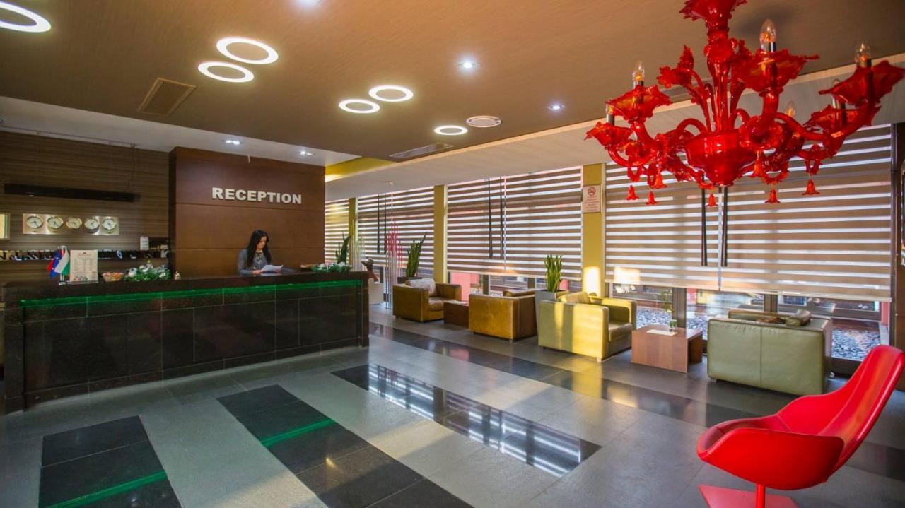 Park Hotel Romantica Svilengrad Exterior foto