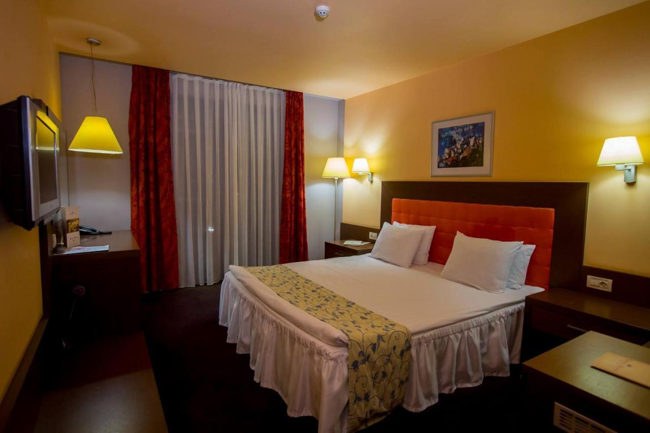 Park Hotel Romantica Svilengrad Exterior foto